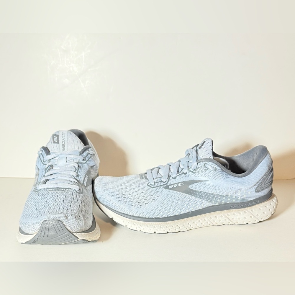Brooks Womens Glycerin 18 Running Shoes Sneakers Gray Blue Size 9